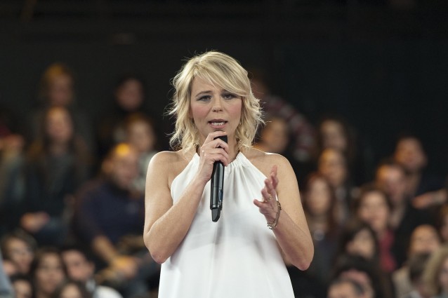 Nuova sfida in tv tra Ti lascio una canzone e C'è posta per te