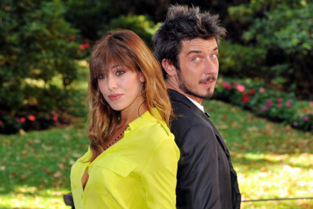 Il 21 ottobre 2011 su Canale 5 ci sarà il film La ricerca della felicità. Su Italia 1 invece Colorado con la sexy Belen Rodriguez. Su Rete 4 Quarto grado torna con una puntata dedicata all'omicidio di Melania Rea