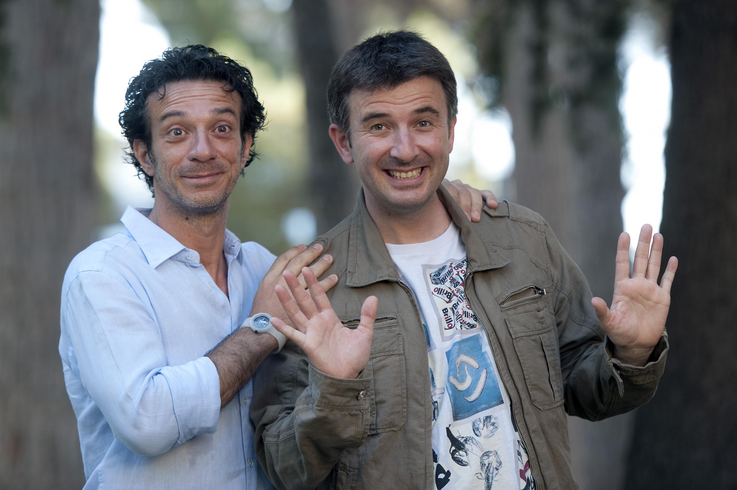 I programmi tv di oggi Ballarò sfida Ficarra e Picone su Canale 5