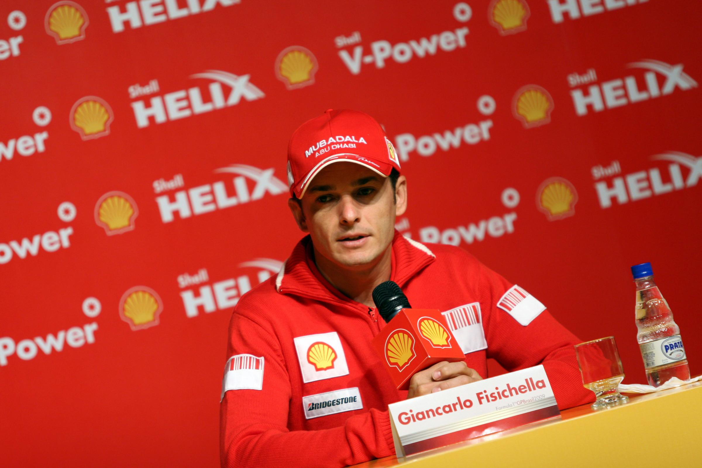 Giancarlo Fisichella sarà il ballerino per una notte della seconda puntata di Ballando con le stelle 2012. Il pilota di Formula 1 si cimenterà nel ballo abbandonando per un breve periodo il casco e il volante. La gara intanto continuerà: chi sarà eliminato dopo Stefano Battaglia?