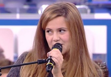 Nella prima puntata del serale di Amici 11, ben due tra i talenti in gara vengono eliminati al primo colpo