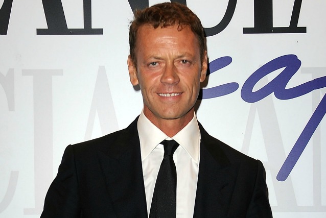 Tra le tante guest star della nuova stagione de I Cesaroni anche Rocco Siffredi, rigorosamente nelle vesti di se stesso