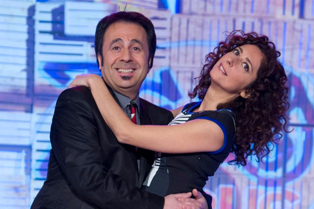 Dai guru della tv agli idoli del web fino alla gente comune: su twitter tutti stroncano il nuovo Zelig di Mago Forest e Teresa Mannino.