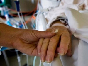 Legge sul biotestamento: il paziente potrà decidere di abbandonare la terapia