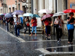 Meteo, arriva il maltempo: attesi nubifragi e grandinate sulla penisola