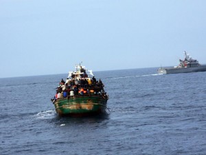 Migranti, sbarco autonomo a Lampedusa: 57 persone arrivate nella notte, anche tre minori