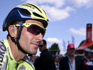 Dramma al Tour de France, Ivan Basso si ritira per un tumore al testicolo