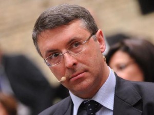 Il governo ridimensiona l'Anac di Raffaele Cantone: meno poteri per combattere la corruzione