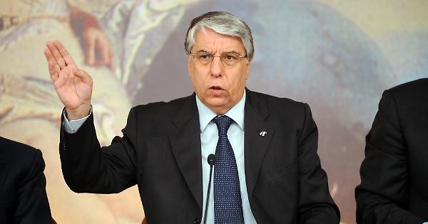 1444892168993.jpg--carlo_giovanardi_e_l_avvocato_trans__quella_strana_alleanza