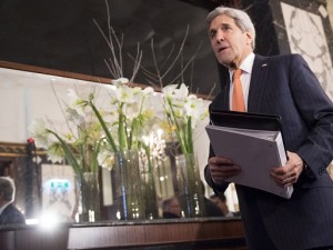 Kerry: "Per sconfiggere l'Isis necessario trovare una soluzione al conflitto in Siria"