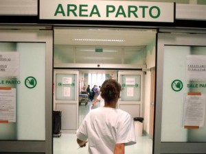 Genova : mamma di 31 anni in fin di vita partorisce il figlio