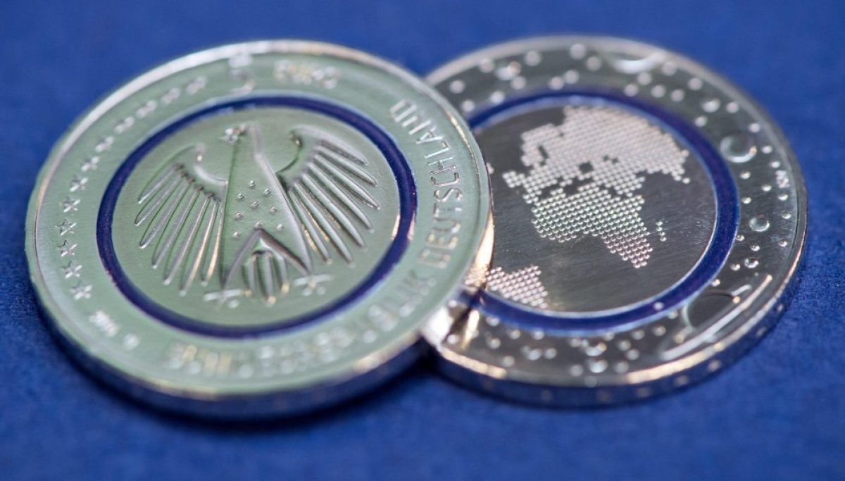 Arriva la nuova da 5 euro. Si chiama Blue Earth