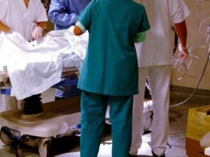 Catania, violenza al pronto soccorso: dottoressa chiede il rispetto dei turni, aggredita