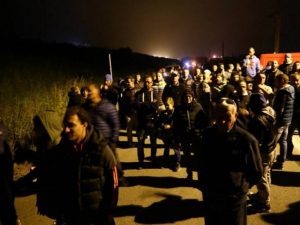 Gorino, barricate per arrivo migranti. Prefetto: “Ordine pubblico, esclusa da accoglienza”