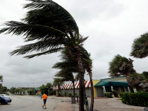 L'uragano Matthew perde potenza, ma fa 4 morti negli USA. Ad Haiti è strage