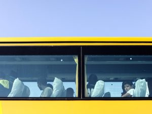 La decisione del sindaco di Calizzano (Savona): bus diversi per migranti e studenti
