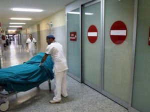 La Spezia, morto il barista ricoverato in gravi condizioni: colpito da meningite
