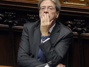 Ius Soli, l'ombra della crisi di governo. Il ministro Costa minaccia: "Se c'è la fiducia, lascio"