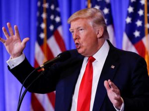 Trump: "C'è la Russia dietro gli hacker. Costruiremo il muro, il Messico ci rimborserà"