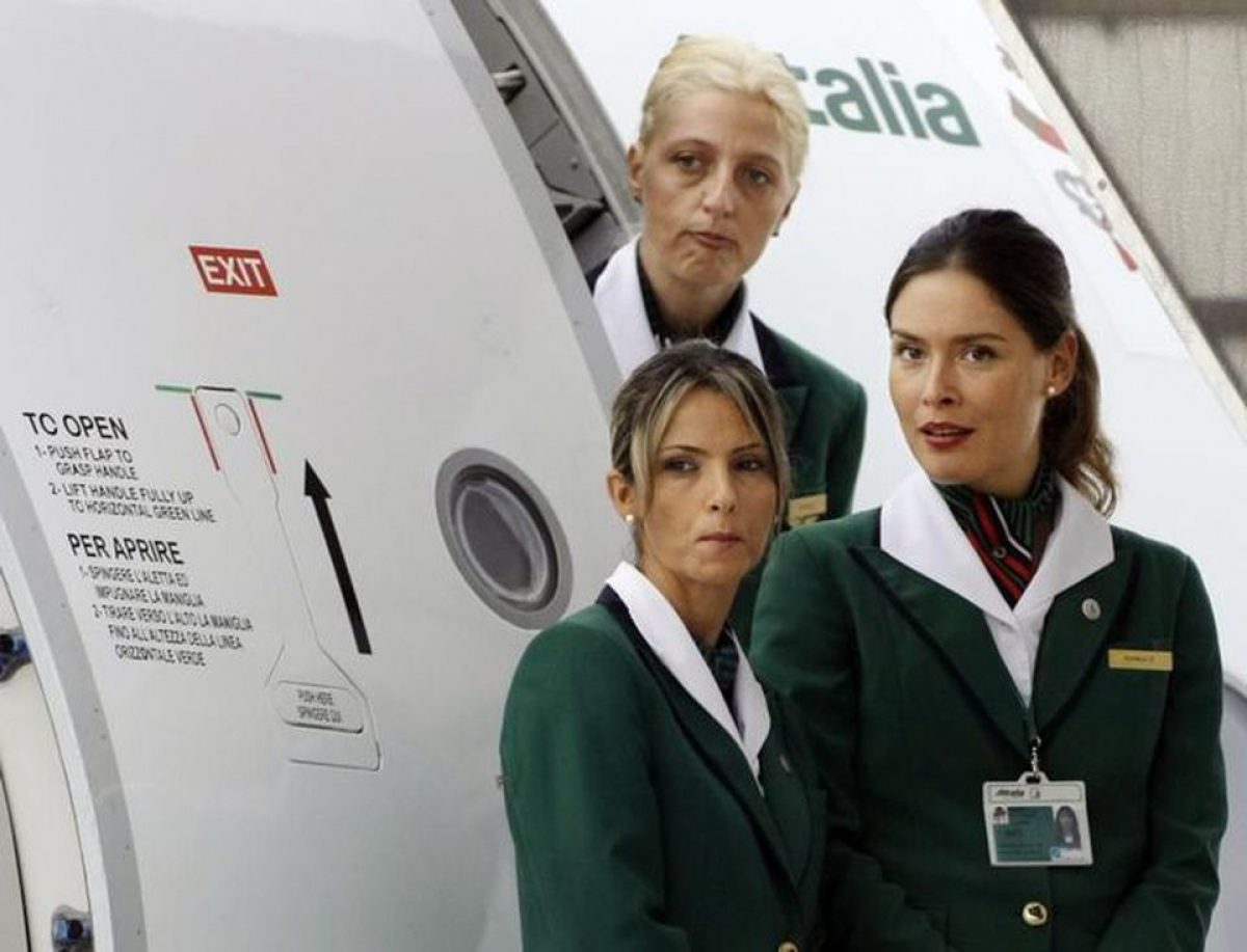 Sentimentale gelatina Cosa cè che non va hostess di terra quanto