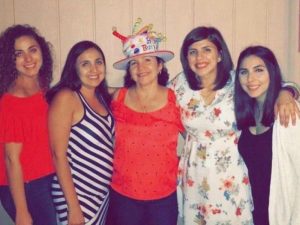 USA, cameriere non serve quattro ragazze latine. "Non so se siete residenti in America"