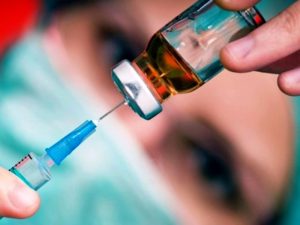 Toscana, 27enne colpita da meningite: tutti i clienti di una disco devono fare la profilassi