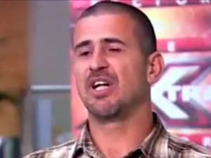 Pedofilo in fuga per aver stuprato una bimba riesce a partecipare ad X Factor