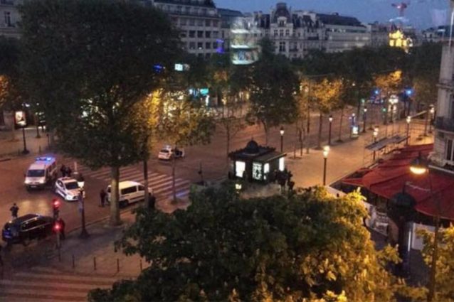 Parigi, sparatoria sugli Champs Elys?es: ucciso un poliziotto