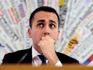 Di Maio: "Non mi alleo con Salvini, non dimentico di quando cantava 'Vesuvio lavali col fuoco'"
