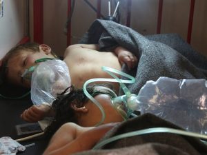 Siria, attacco chimico su città ribelle fa strage. Unicef: "L'umanità è morta"