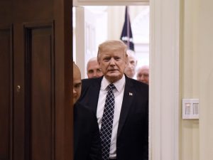 Cosa significa e come funziona l'impeachment: ecco cosa rischia Donald Trump