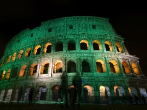 Colosseo, arriva il concerto del Natale di Roma con il coro dell'università di Cambridge
