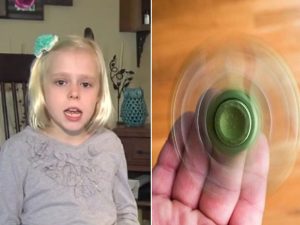 Questa bambina ha perso un dente con il Fidget Spinner. La madre: "Danni per 2mila dollari"