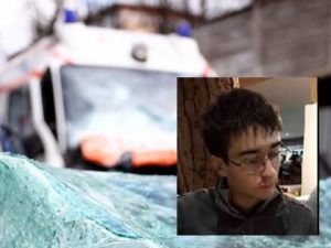 Carrara: travolto da una moto pirata, Alessio muore a 16 anni mentre ritorna da scuola