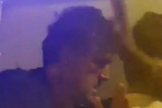 La prima foto dell'uomo arrestato. I testimoni: "Gridava frasi contro i musulmani"
