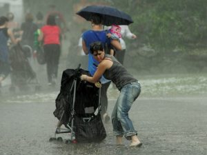 Meteo, il caldo dà una tregua: temperature in calo e temporali in arrivo al centro e al nord