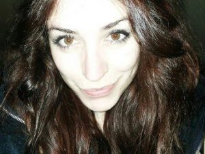Tornano dal concerto dei Linkin Park, l'auto si ribalta: Monica, 22 anni, muore nell'incidente