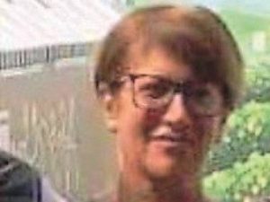 Massa, cade dal palco durante uno spettacolo: morta un'attrice, aveva 56 anni