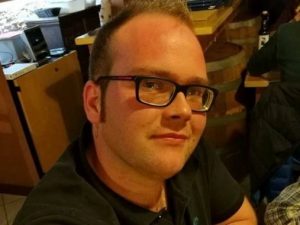 Modena, cade dalla moto e viene travolto e ucciso da un altro mezzo: Gianni aveva 24 anni