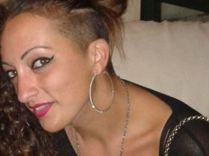 Morta intrappolata tra le fiamme nella sua auto, l'ultimo addio a Valentina