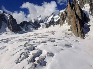 Monte Bianco, ritrovati tre cadaveri: sono di alpinisti morti vent'anni fa