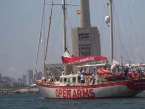Ong spagnola di soccorso ai migranti denuncia: "I libici ci hanno sparato ad altezza d'uomo"