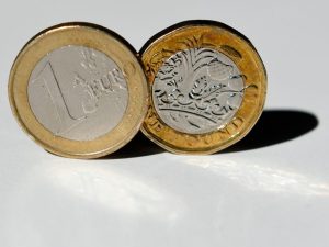 Carta docente, attivo dal 14 settembre il bonus di 500 euro per gli insegnanti