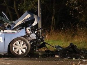 Ravenna, la volante si schianta, morti due poliziotti: addio a Nicoletta e Pietro. C’è un video
