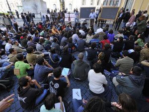 L'allarme Ocse: "Solo il 18% degli italiani è laureato, maglia nera in Ue"