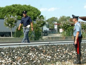 Rimini, prostituta muore travolta da un treno: non escluso che si tratti di omicidio