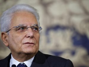 Mattarella, il nuovo “nemico del popolo”