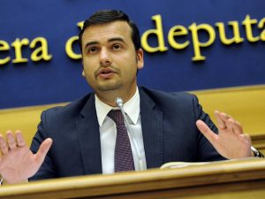 Sibilia (M5S): “Impeachment di Mattarella ipotesi concreta, suo comportamento fuori da ogni logica”