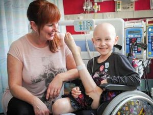 Il cancro non ha spento i suoi sogni, gamba riattaccata al contrario per tornare a ballare