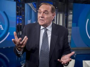 Taglio vitalizi - la provocazione di Clemente Mastella : “Parlamentari si dimezzino lo stipendio subito”